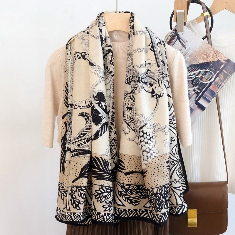 Winter Clothing Hong Kong - Écharpe en soie et laine 135CM,