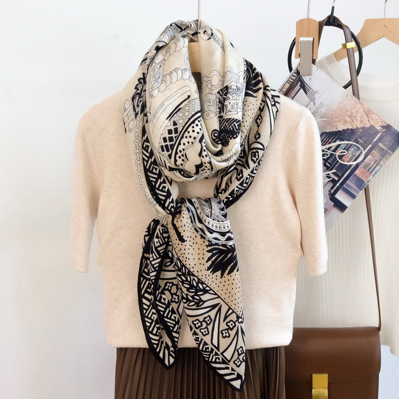 Écharpe en soie et laine 135CM - Winter Clothing Hong Kong avis et prix